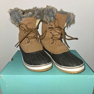 Women's Tan and Black Northside Winter Boots
